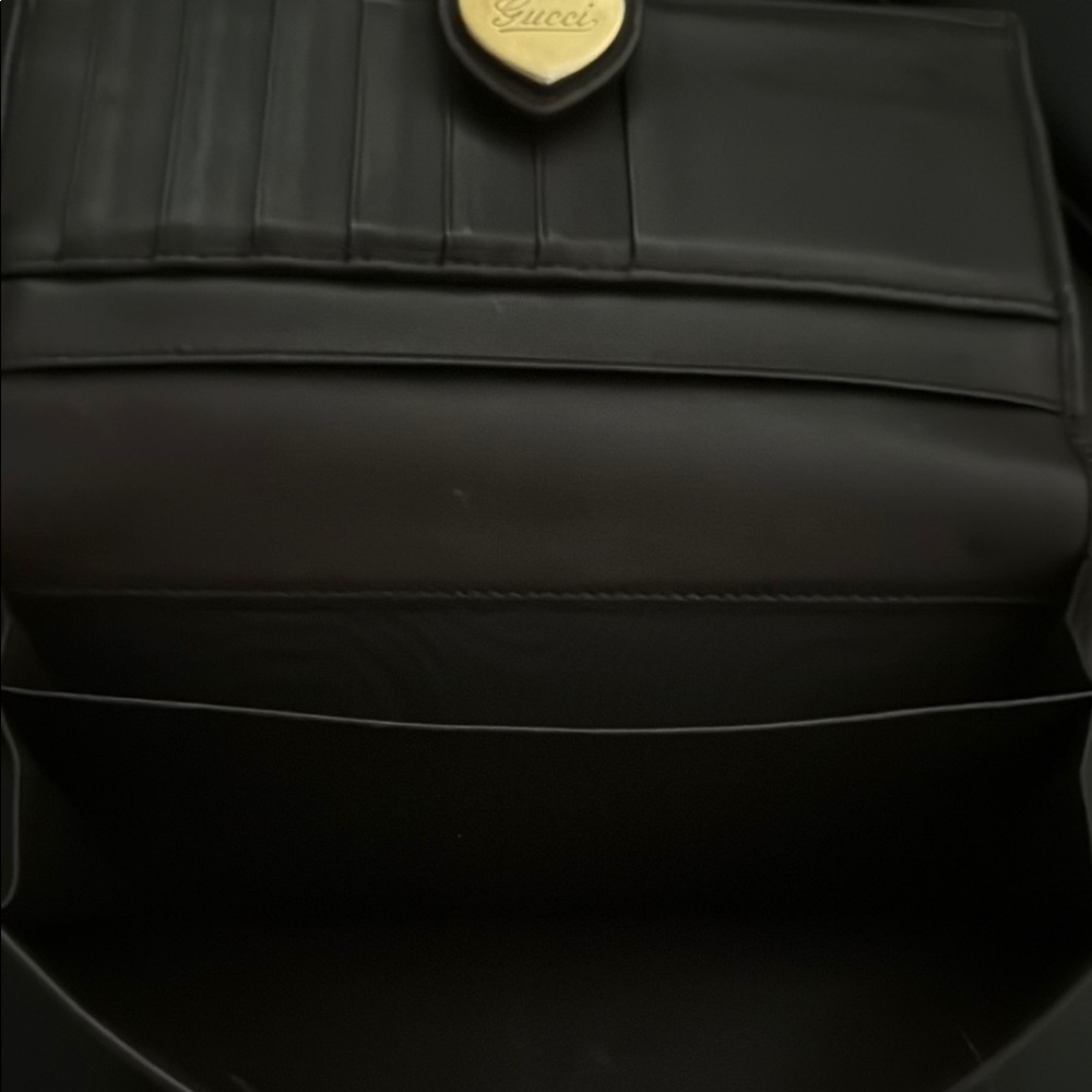 Gucci Embossed Wallet - Picture 4 of 7
